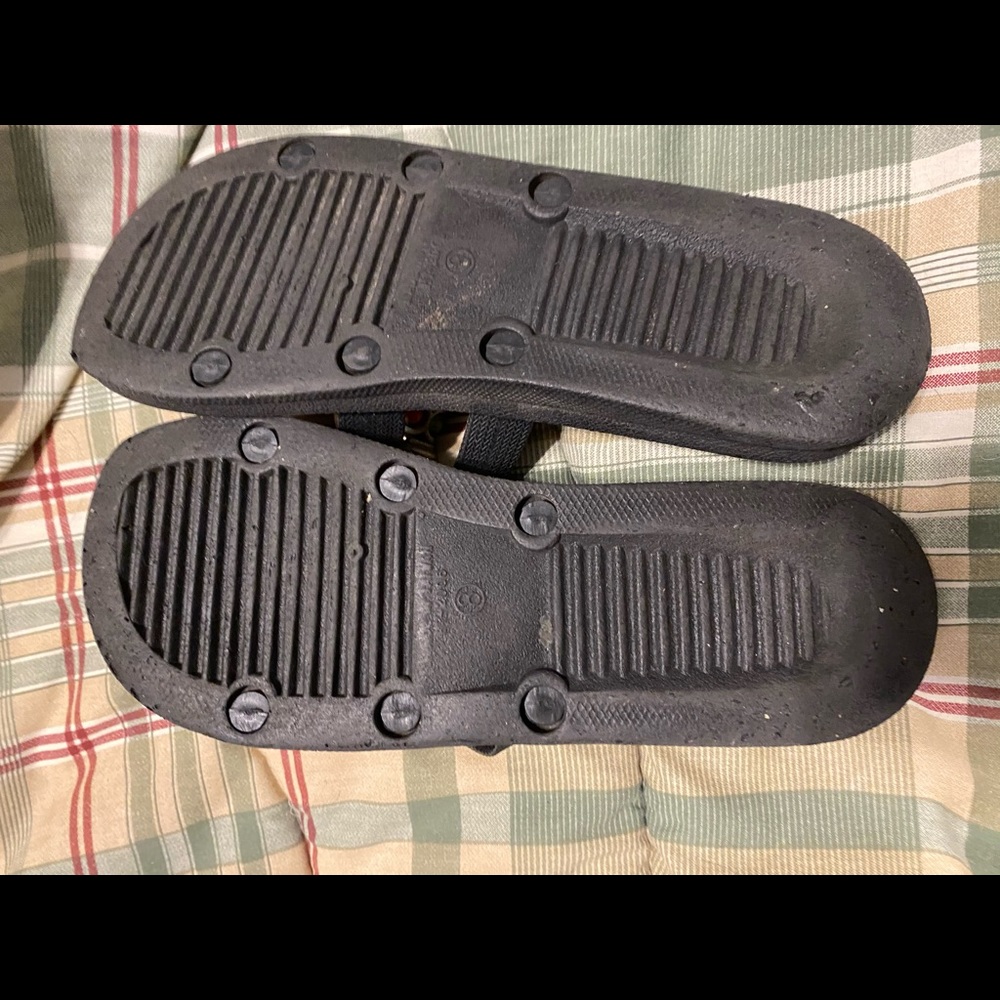 Flip flops - Picture 2 of 3